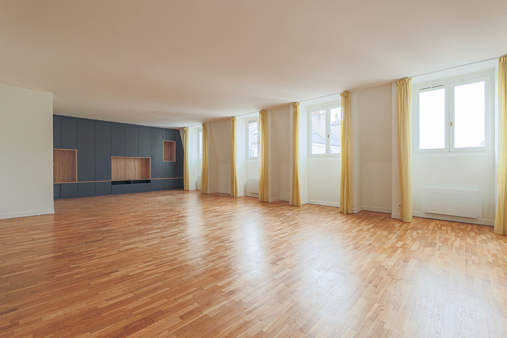 Appartement Paris 4 pièce(s) 142 m2 1