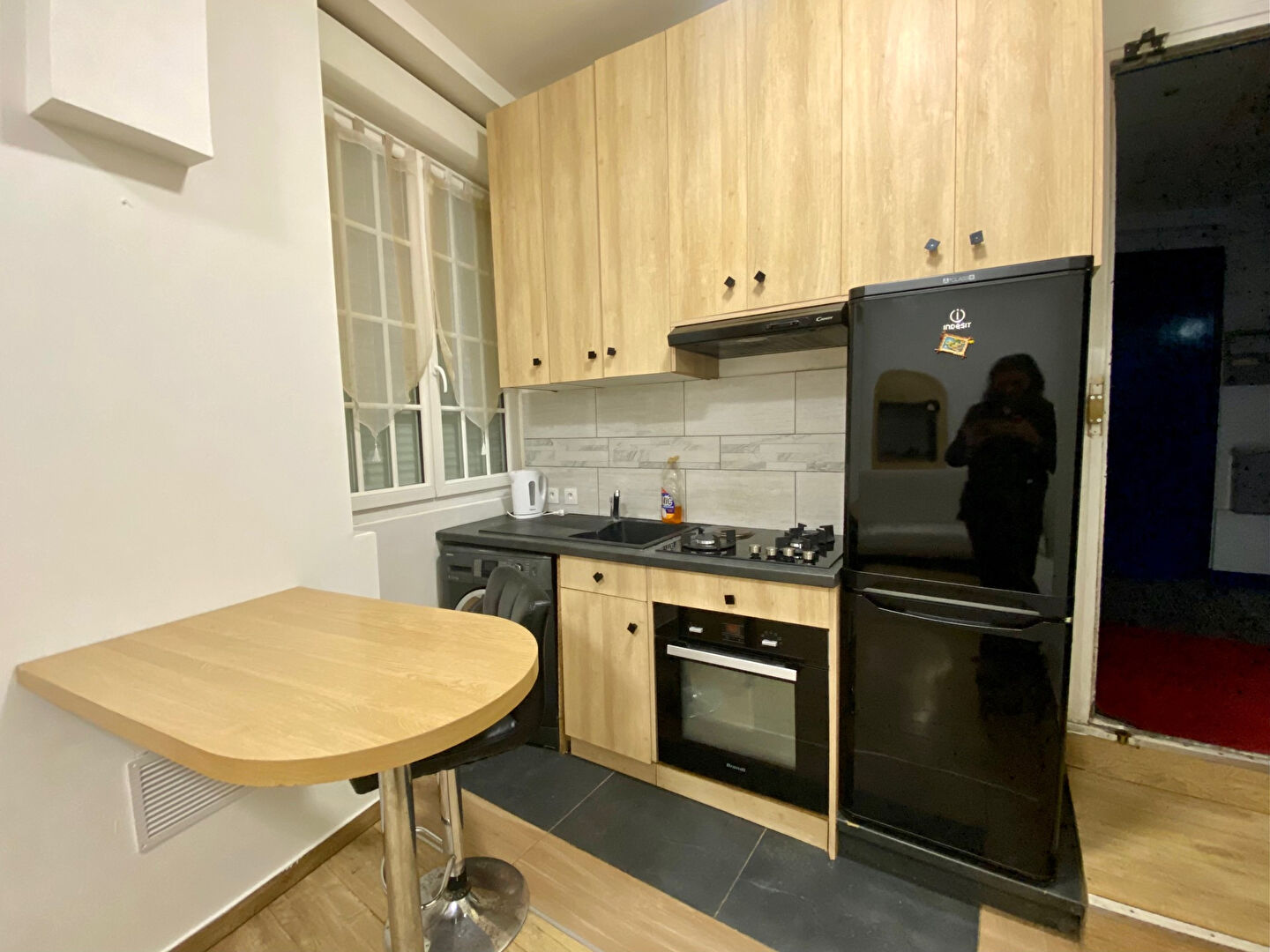 Studio refait a neuf rue custine ! 4