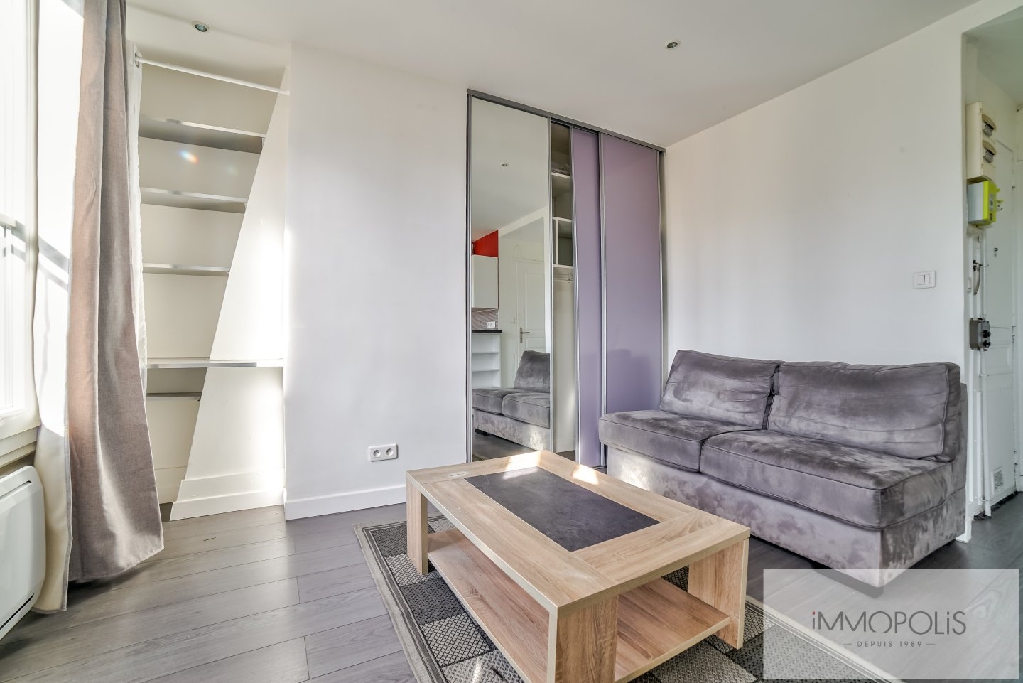 Studio plein de charme au dernier étage ! Paris 18e, Rue du Poteau 8