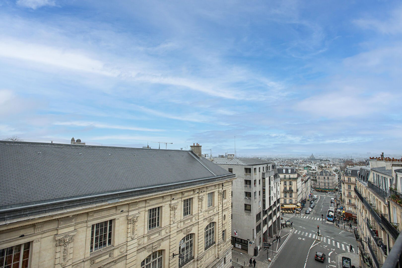 Studio dernier étage avec balcon. 7