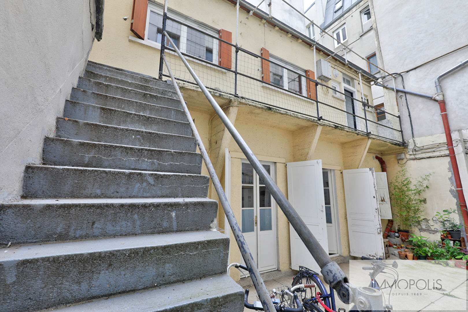 Rue Berthe  Studio  de 30 m² 9