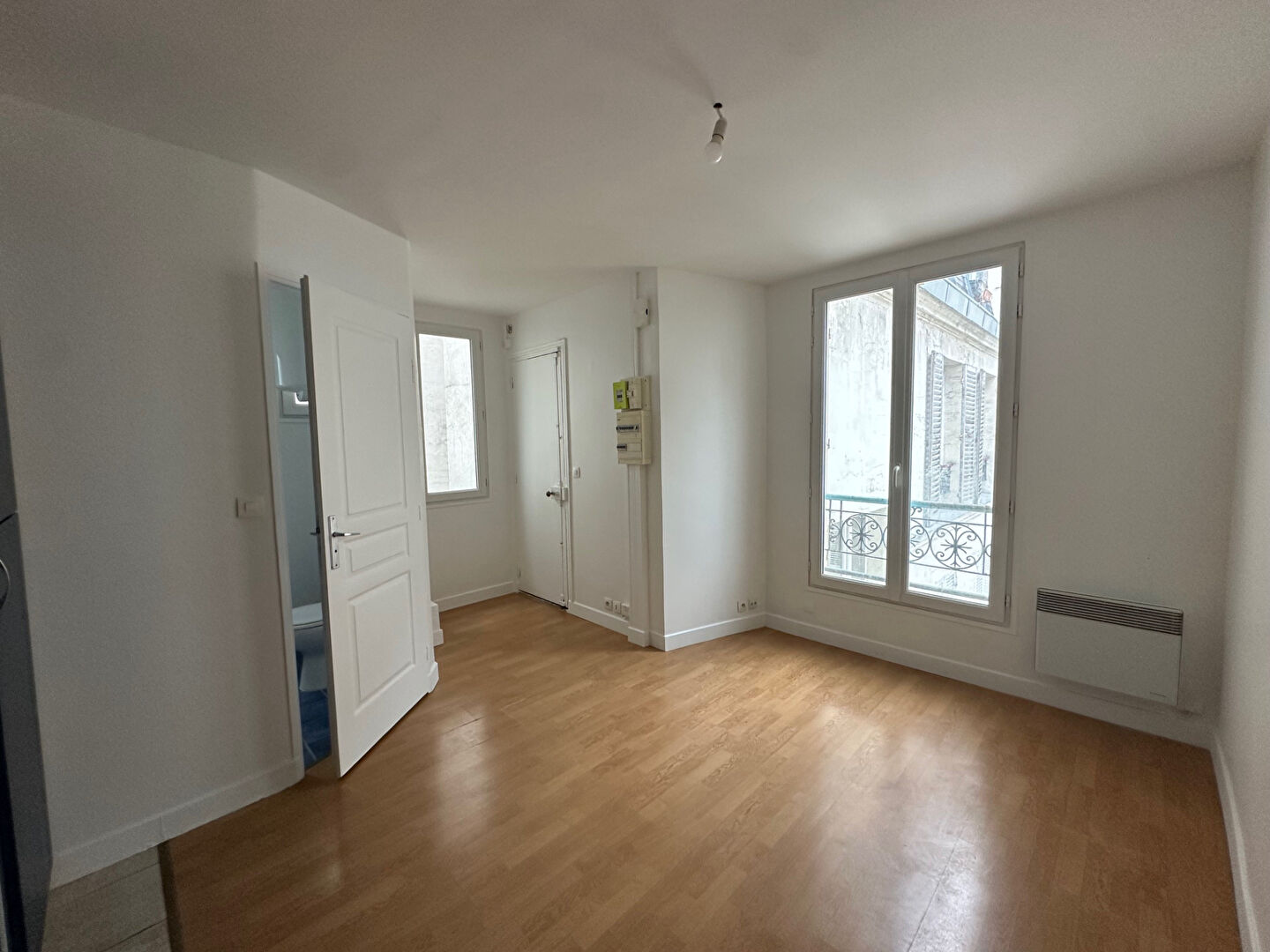 Deux pièces RUE RAMEY 8