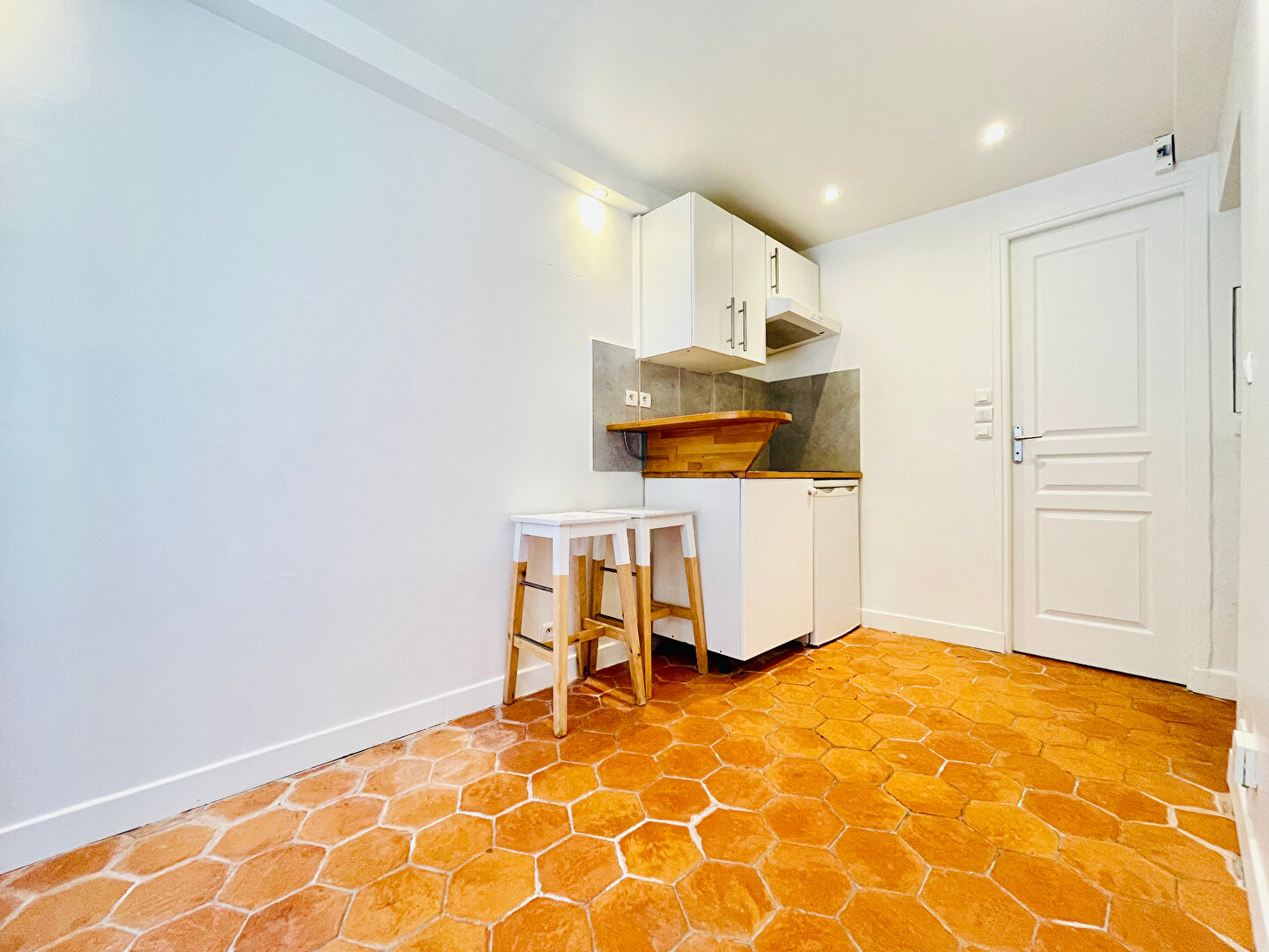 Deux pièces à Montmartre, donnant sur une rue piétonne – 16,56 m2 3