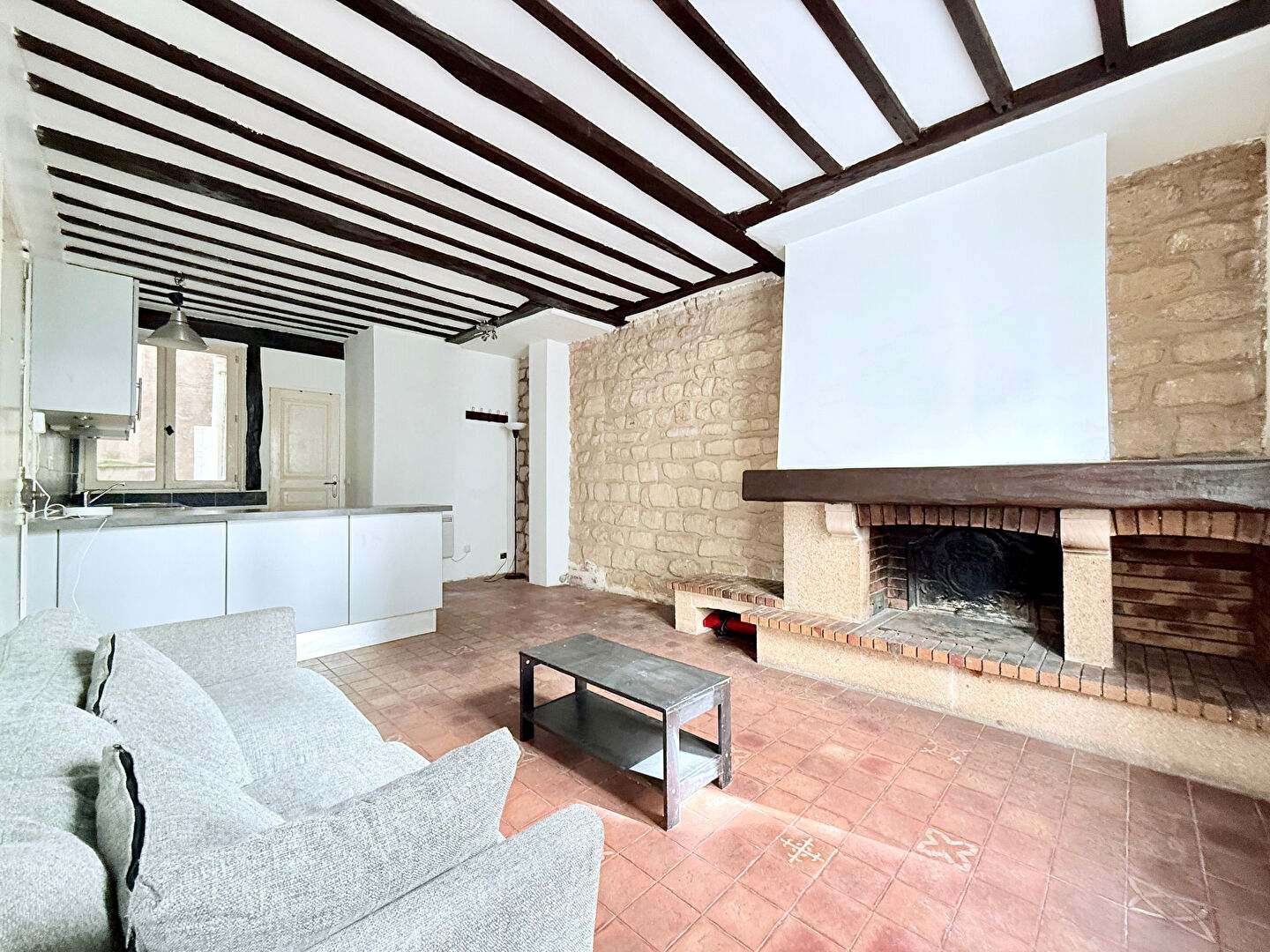 Deux pièces bien placé à Montmartre, proche de la place des Abbesses 5