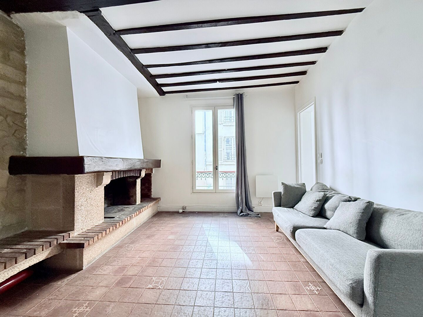 Deux pièces bien placé à Montmartre, proche de la place des Abbesses 8