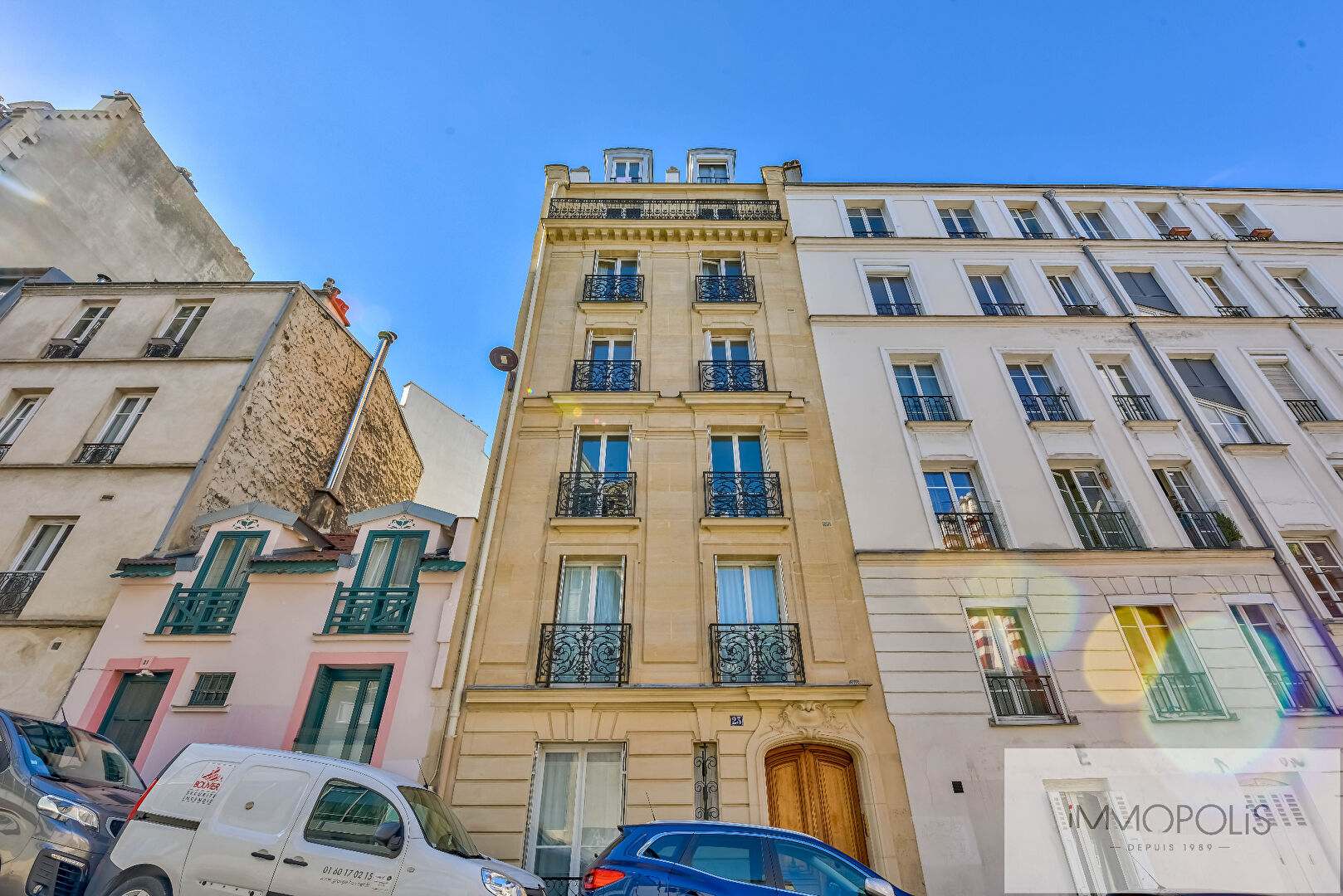 Démembrement de propriété temporaire de 10 ans : Montmartre – Rue de Tourlaque – Vue dégagée sur la Cité des Fusains ! 13