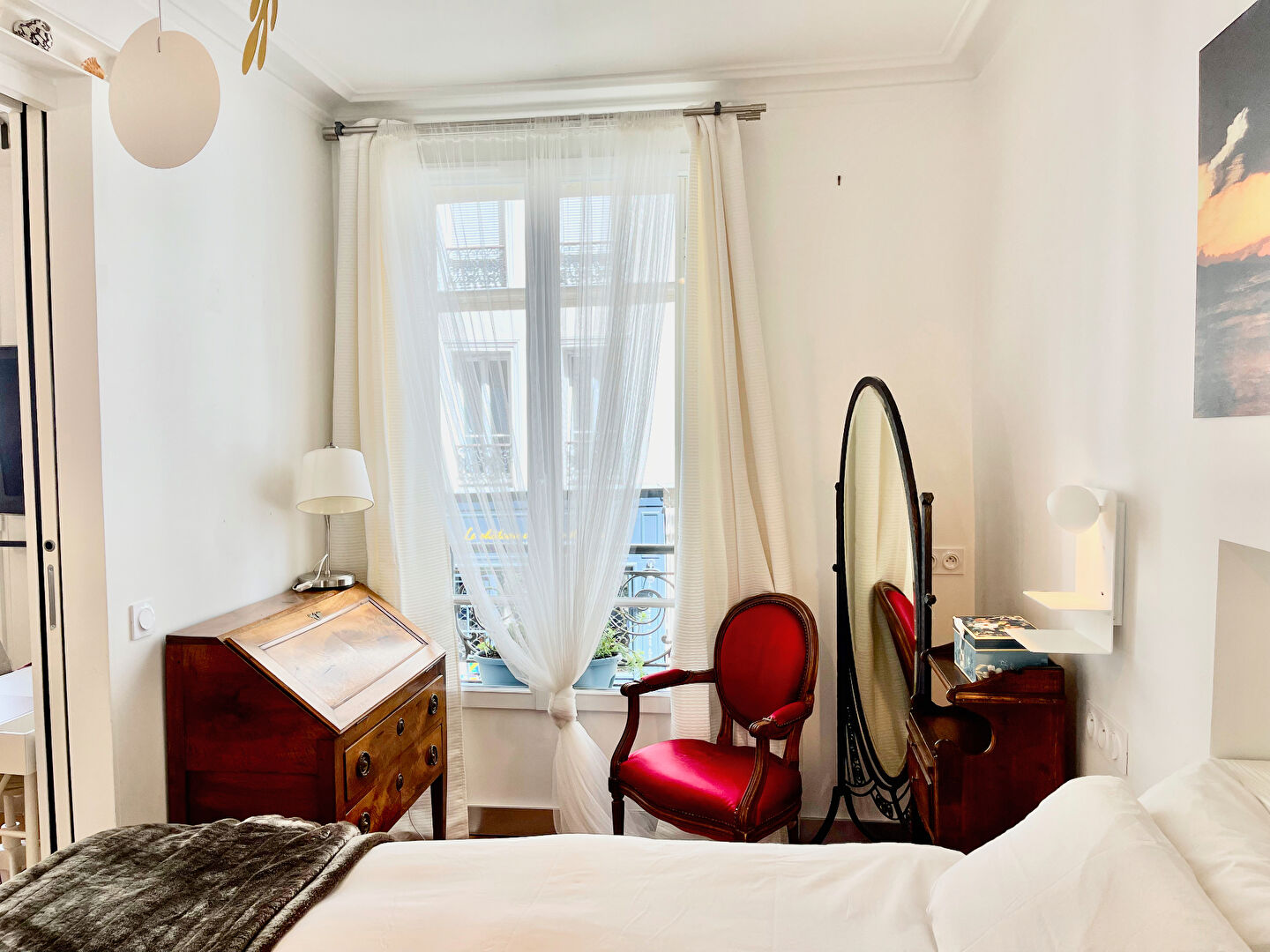 Quartier des Abbesses, appartement de charme prêt à emménager ! 8