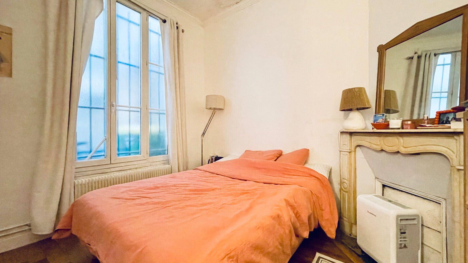 Paris 9e, So-Pi , rue Pierre Fontaine : agréable 3 pièces de 56,04 m2 Carrez dans un bel immeuble ancien 10
