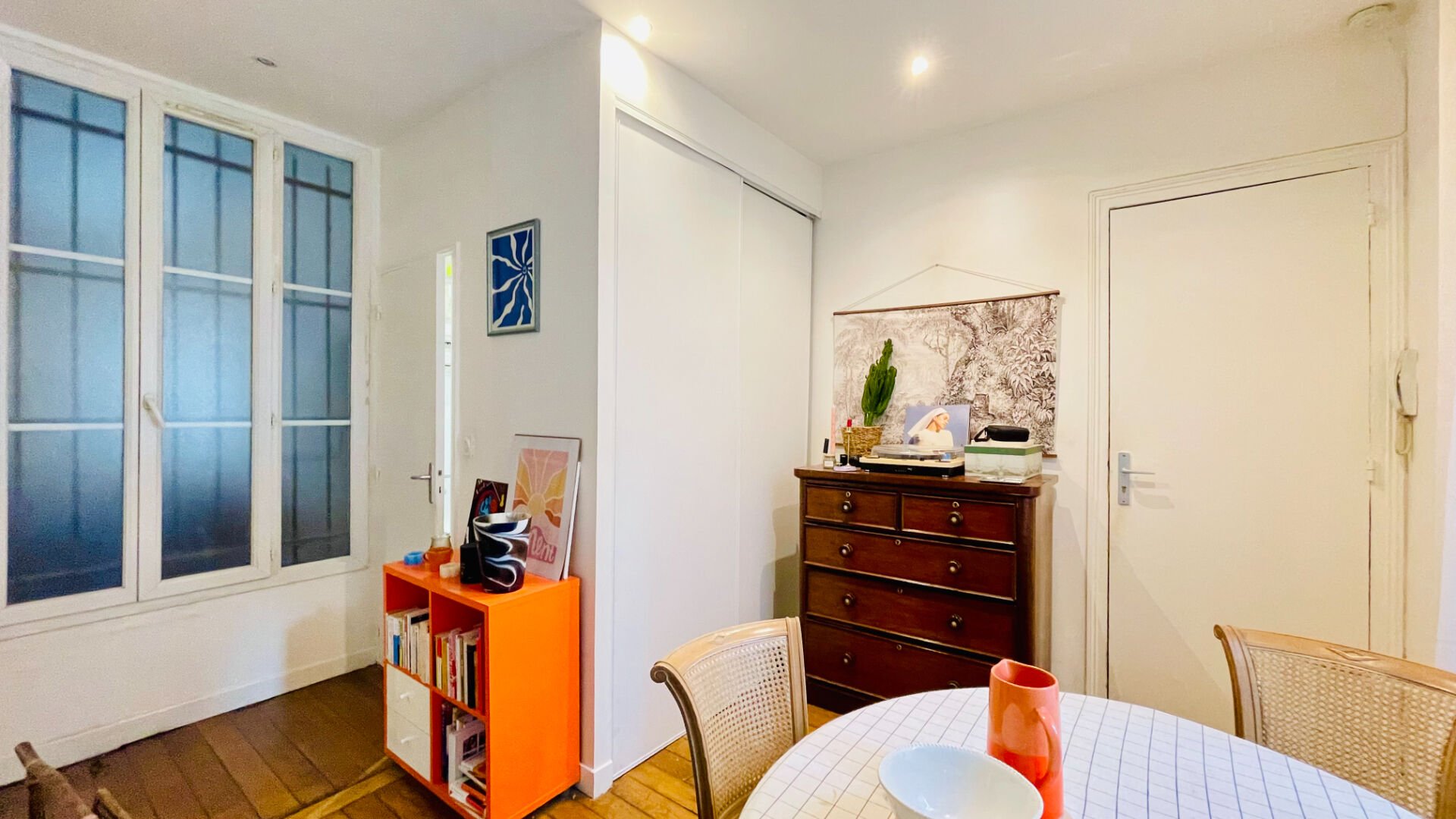 Paris 9e, So-Pi , rue Pierre Fontaine : agréable 3 pièces de 56,04 m2 Carrez dans un bel immeuble ancien 5