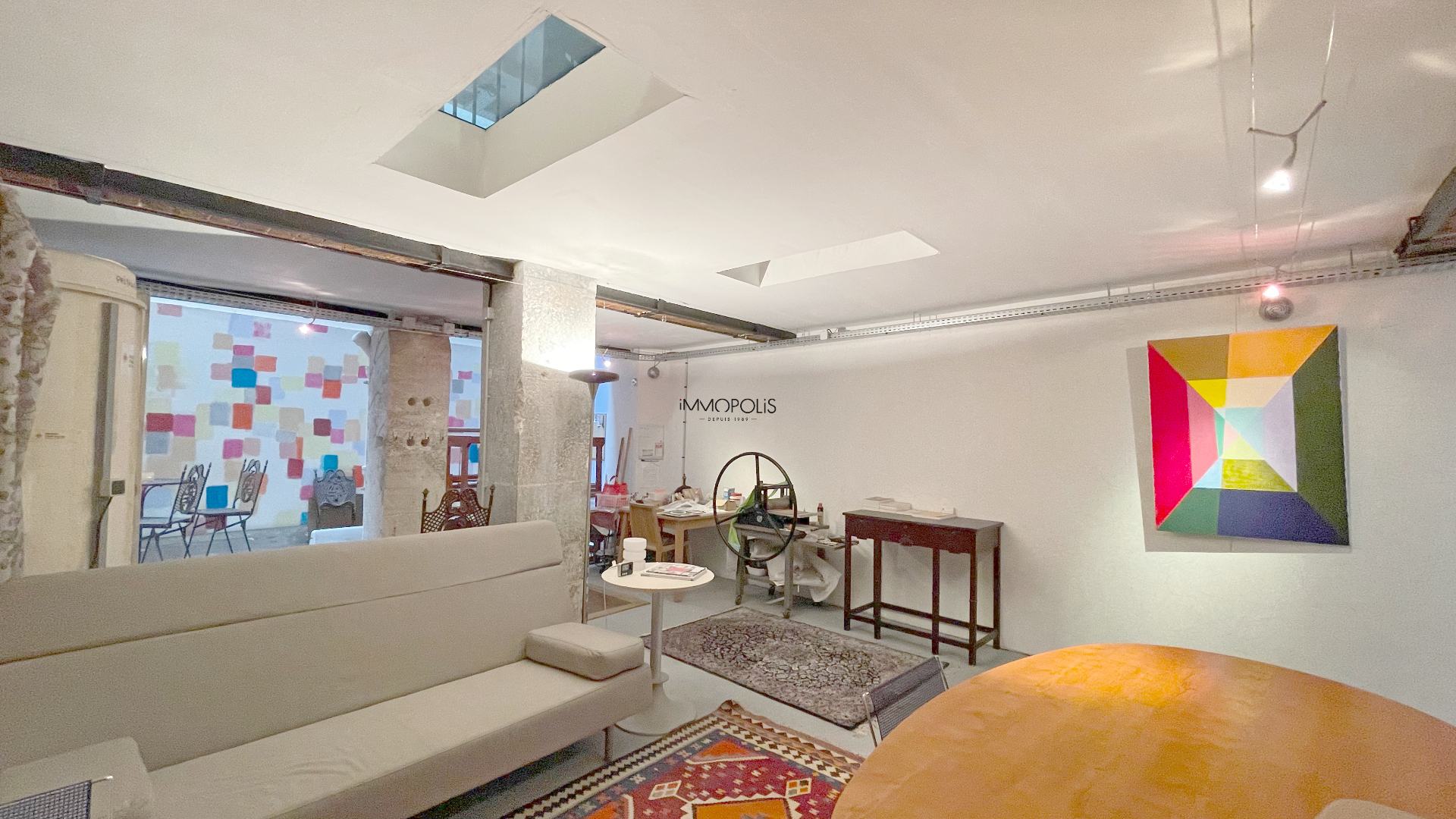 LOFT / ATELIER D’ARTISTE totalement atypique, en OPEN-SPACE sur trois niveaux avec DEUX VERRIÈRES donnant sur cour calme ! 4 LOFT / ATELIER D’ARTISTE totalement atypique, en OPEN-SPACE sur trois niveaux avec DEUX VERRIÈRES donnant sur cour calme ! 4