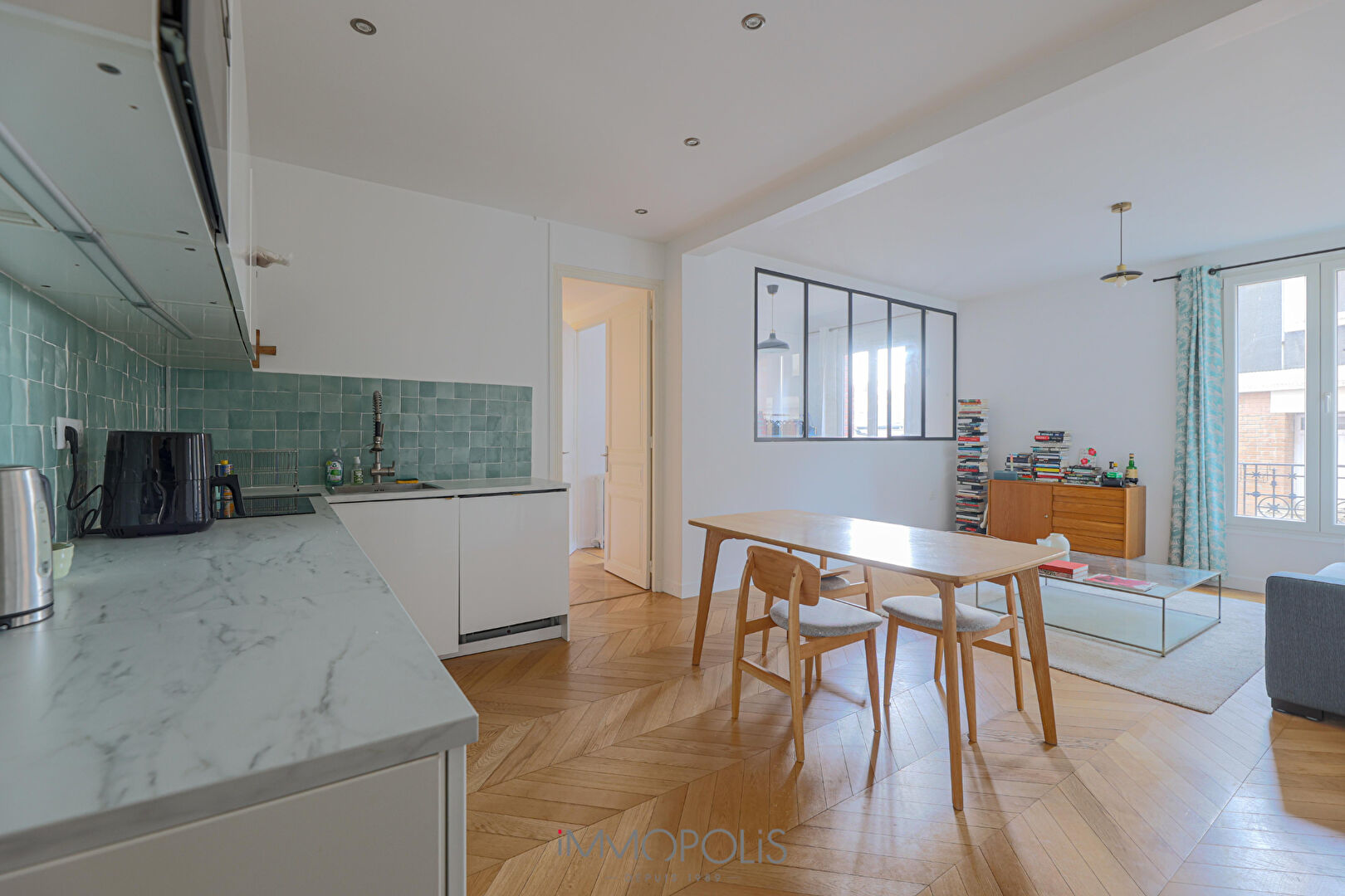 Superbe appartement  2 chambres ascenseur Caulaincourt / Junot 2