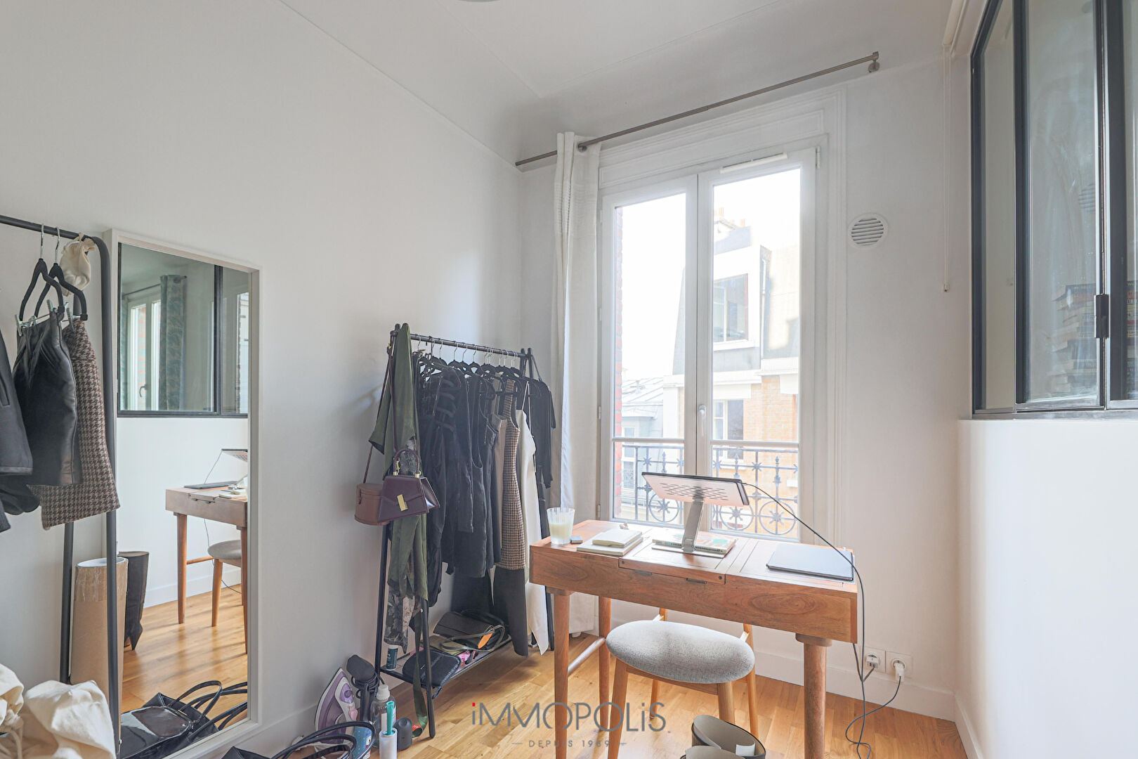 Superbe appartement  2 chambres ascenseur Caulaincourt / Junot 9