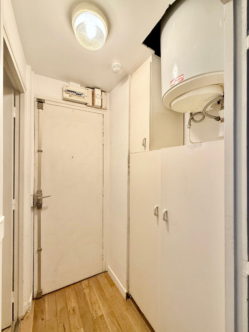 Studio de 15,67 m2, rue Durantin quartier des Abbesses en plein Montmartre 7